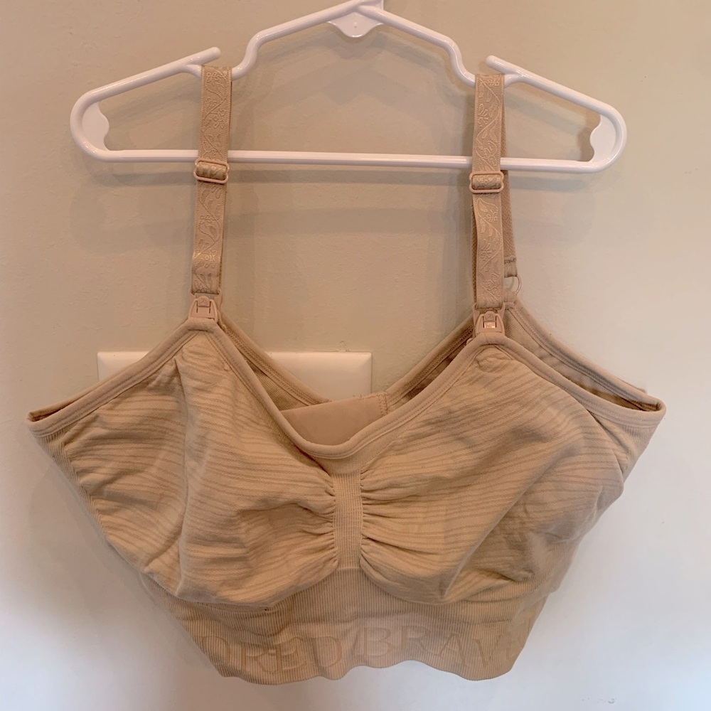 Kindred Bravely pumping and nursing bra